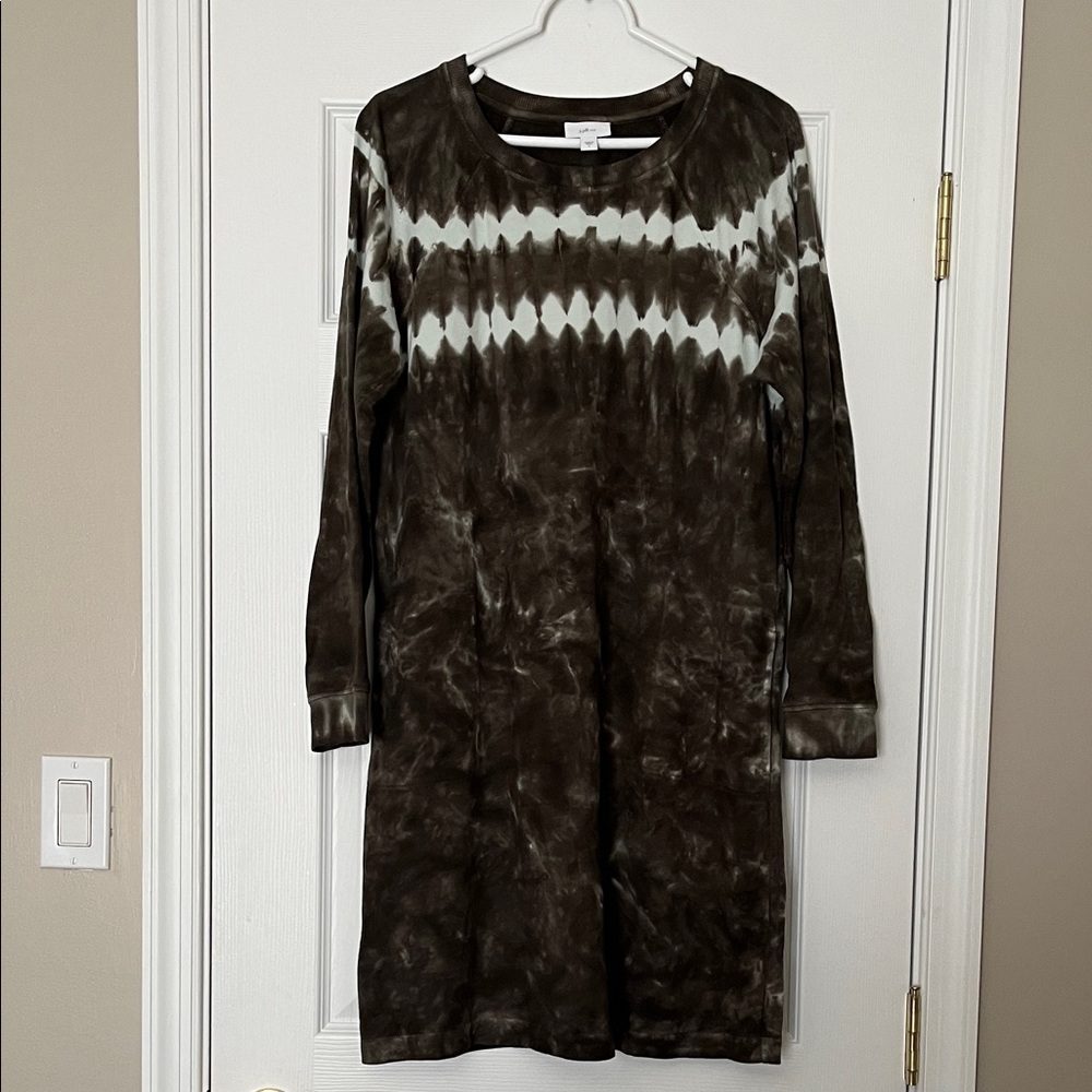J. Jill Olive and Cream Tie-Dye Long Sleeve Shift Dress